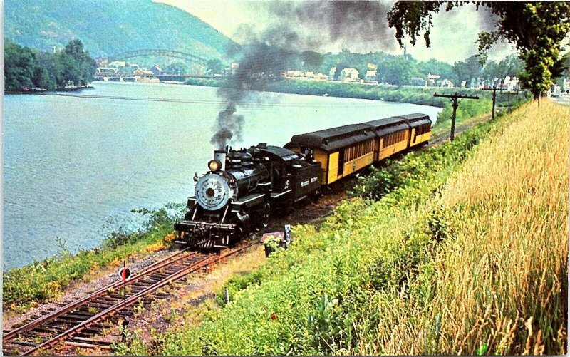 Postcard~Steamtown USA~Steam locomotive~Excursion~Vintage~A43 