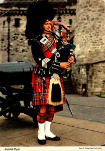 Scotland Edinburgh Scottish Piper