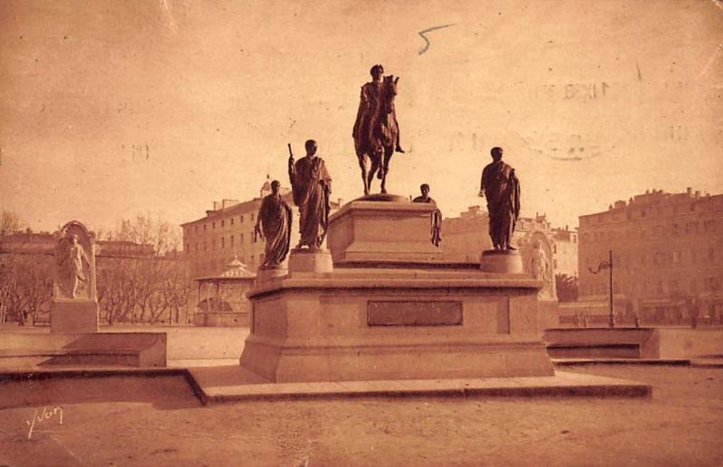 AJACCIO : monument Napoleon - etat