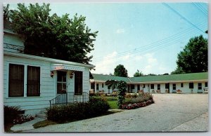 Paris Kentucky 1962 Postcard The Colonial Motel