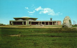 Vintage Postcard Wright Memorial Museum Kill Devil Hills North Carolina NC