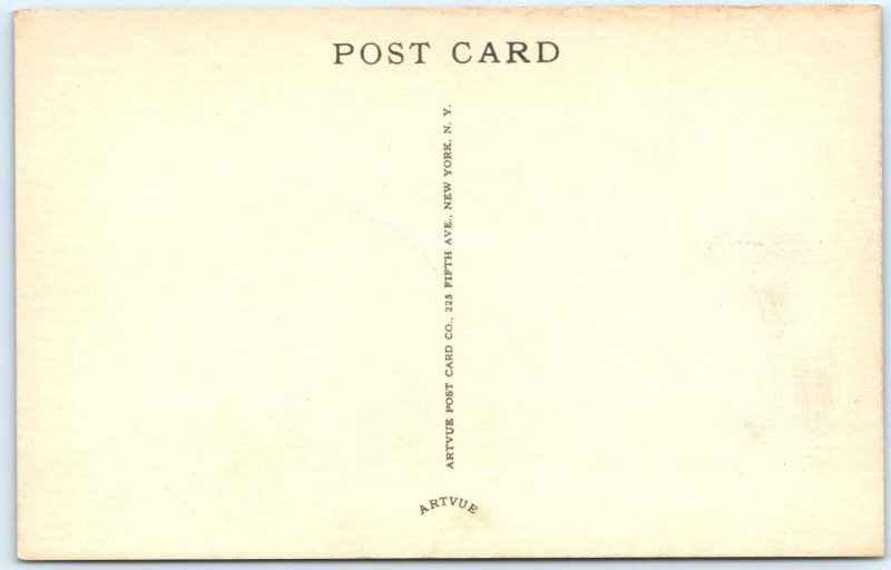 c1940s Kinderhook, NY Benedict Arnold Inn Little Brick House 1770 Postcard A118