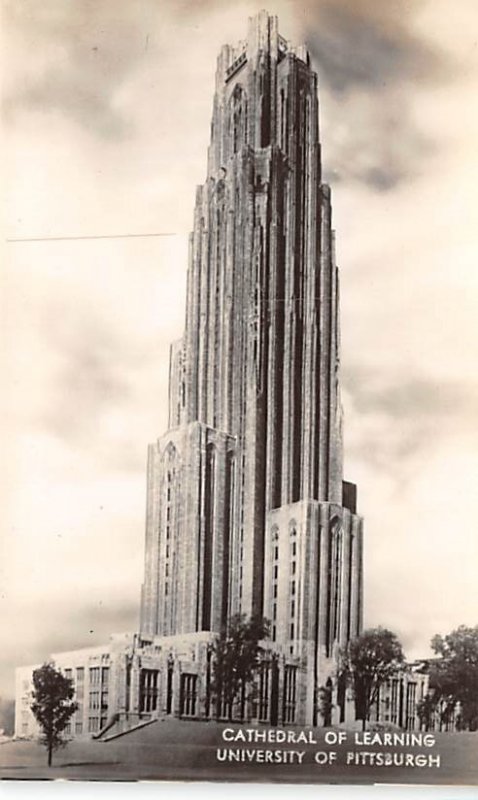 Cathedral of Learning, University of Pittsburgh real photo - Pittsburgh, Penn...