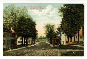 NH - Newport. South Main Street Looking North    (crease)