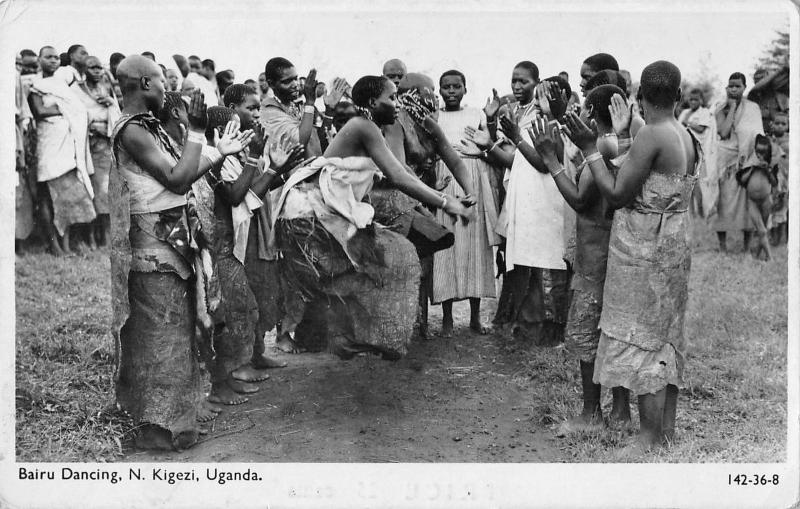 BR100183 bairu dancing dance n kigezi uganda africa types folklore costumes 