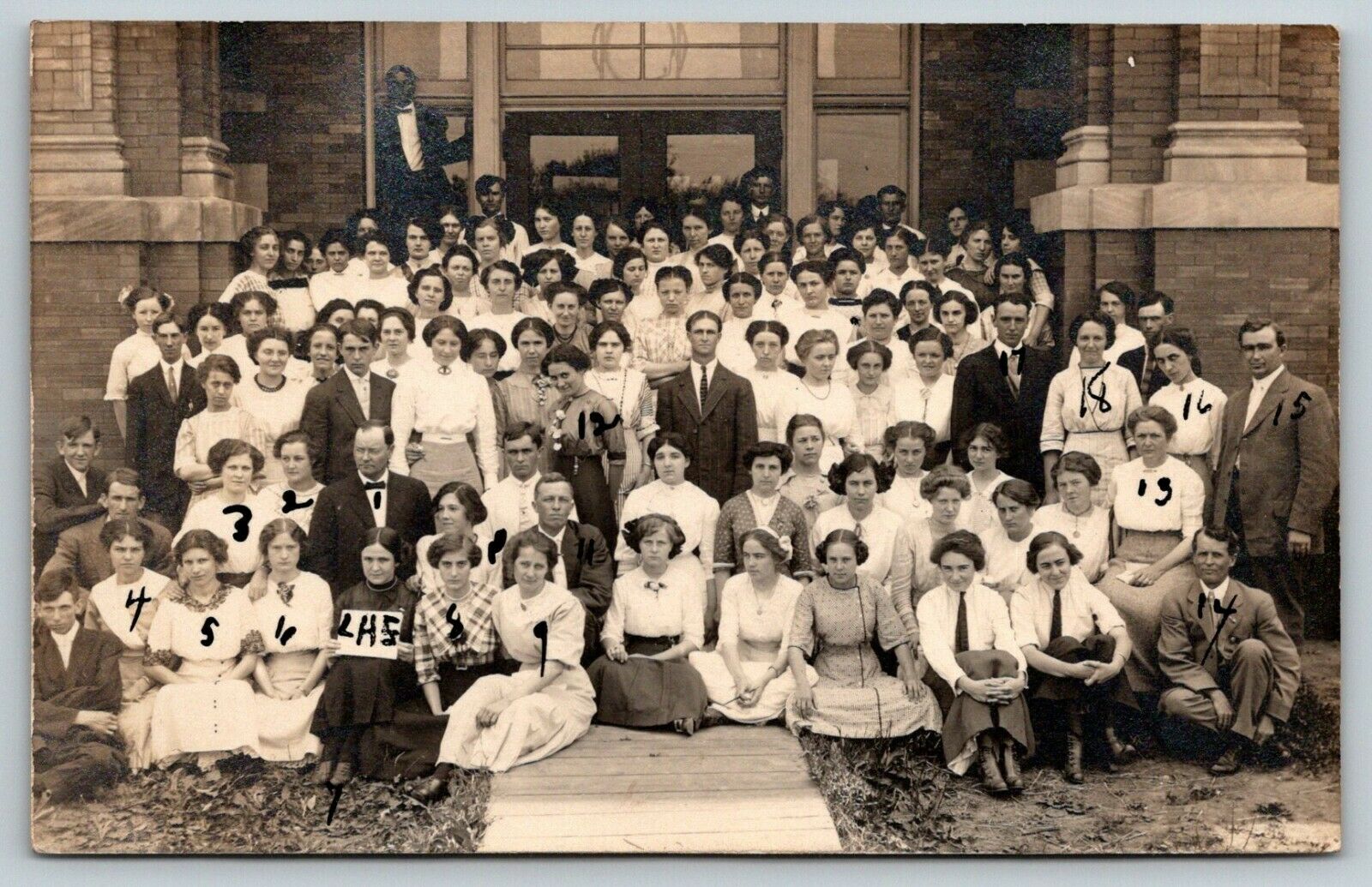 Lenox IowaHigh School Group Photo18 Students/Teachers Named1911 RPPC