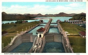 Vintage Postcard Las Exclusas De Miraflores Canal Miraflores Locks Panama Canal