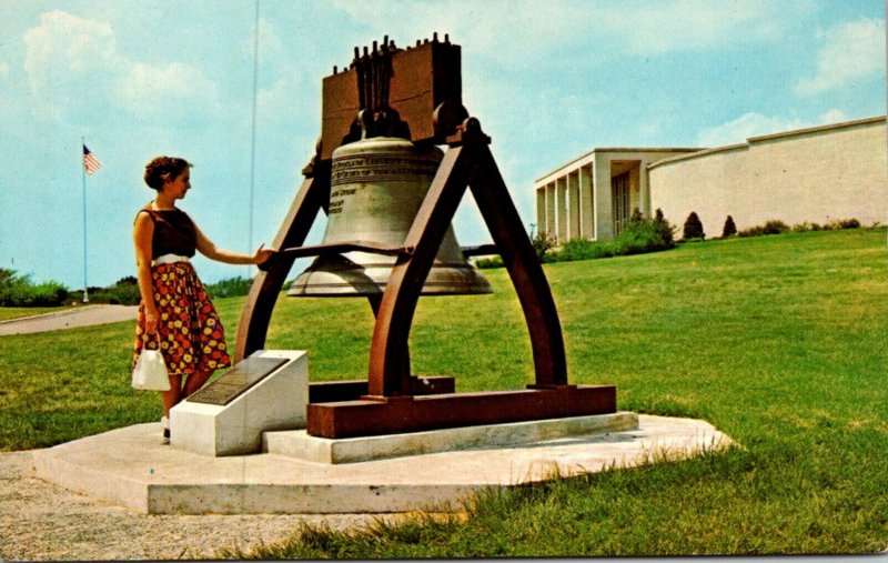 Missouri Independence Harry S Truman Library & Museum Replica Of The Liberty ...