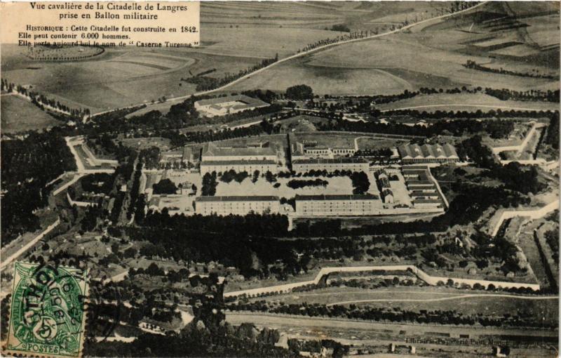 CPA Vue cavaliée de la Citadelle de LANGRES prise en Ballon militaire (430798)