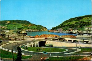 CONTINENTAL SIZE POSTCARD NEW ROAD TO THE PORT'S ENTRANCE PASAJEC ANCHI SPAIN