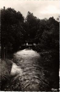 CPA CHARMES-sur-MOSELLE - La Chute d'Eau du Canal (279252)