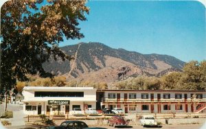 Dexter Foothills Lodge roadside Manitou Springs Colorado Sanborn Postcard 8071