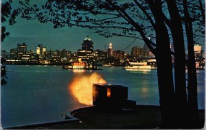 Canada Vancouver British Columbia Nine O'Clock Gun Chrome Postcard C034