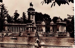 Madrid Retiro Park Pool / Spain / 1957 Vintage Postcard / Stamped and Posted