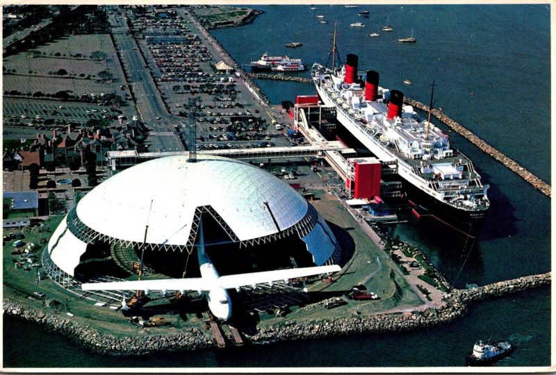 California Long Beach Queen Mary and Spruce Goose