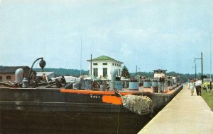 WATERFORD, NY New York  RIVER BARGE~Locks~MOHAWK RIVER Saratoga County  Postcard