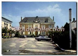 Postcard Modern Ste Livrade Sur Lot Place De I'Hotel Town