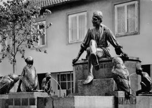 BG21560 sculpture braunschweig eulenspiegelbrunnen  germany CPSM 14.5x9cm