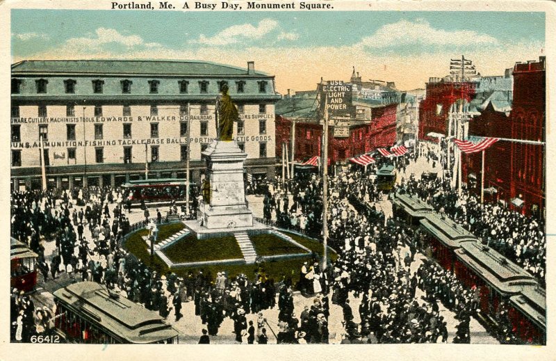 ME - Portland. Monument Square, Trolleys