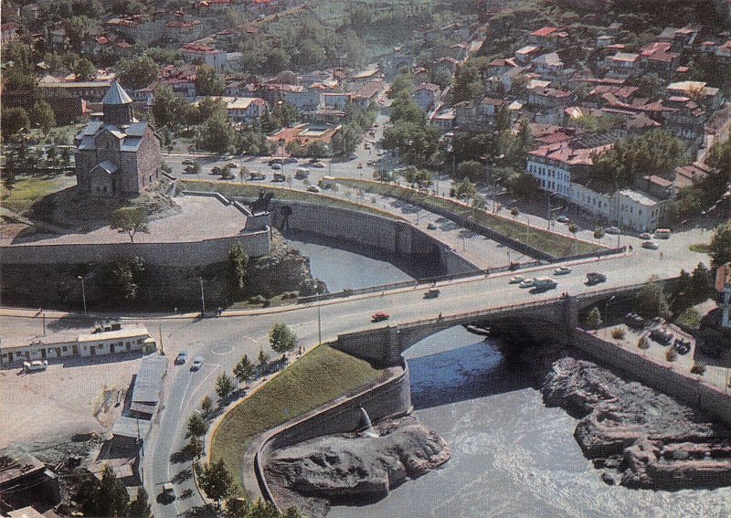 B109233 Georgia Tbilisi Church Bridge River Cars Voitures Pont Eglise