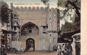 L379 India Kushroo Bagh City Gate Allahabad vintage postcard