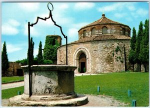 c1970s Perugia, Italy San Michele Arcangelo Church Well Cypress Chrome 4x6 M24