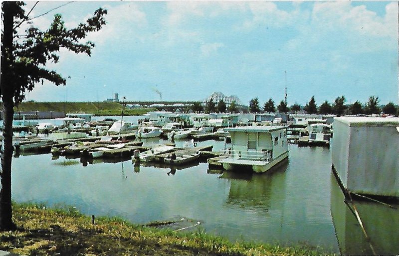 Boat Docks in Decatur Alabama Along the Tennessee River