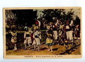 190857 SPAIN VALENCIA Folk dancing in garden Vintage postcard