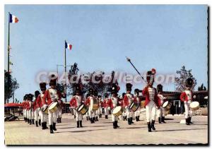 Postcard Modern SAINT-LAURENT-du-Var cheerleaders