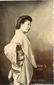 PC CPA geisha girl in kimono real photo JAPAN (a12613)