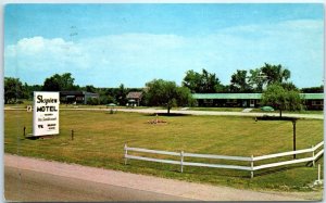 M-62626 Skyview Motel On US 7 Ferrisburgh Vermont