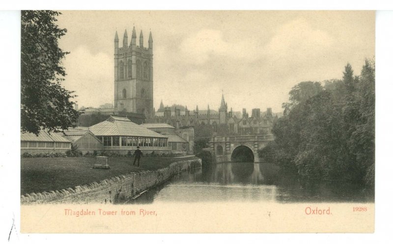 UK - England, Oxford. Magdalen College, Tower from River