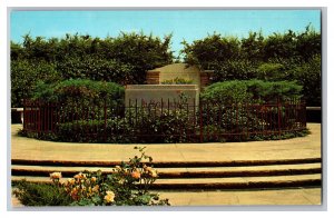 Will Rogers Memorial Garden And Tomb Claremore Oklahoma Postcard