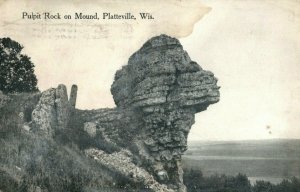 c. 1910 Pulpit Rocks On Mound, Plattesville, WIS Postcard F58