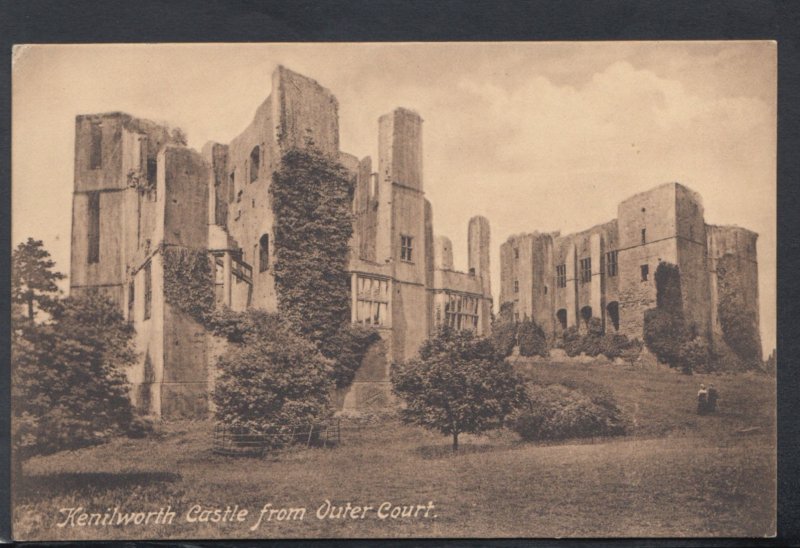 Warwickshire Postcard - Kenilworth Castle From Outer Court   DC2617