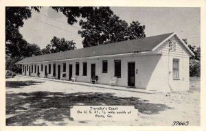 Perry Georgia view from street of Travelers Court vintage pc DD7015