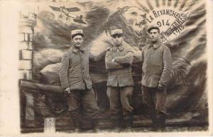 Militaria - WW1 - 3 Hommes du 143eme, La Revanche 1914 Aux Armes 1915, carte ...