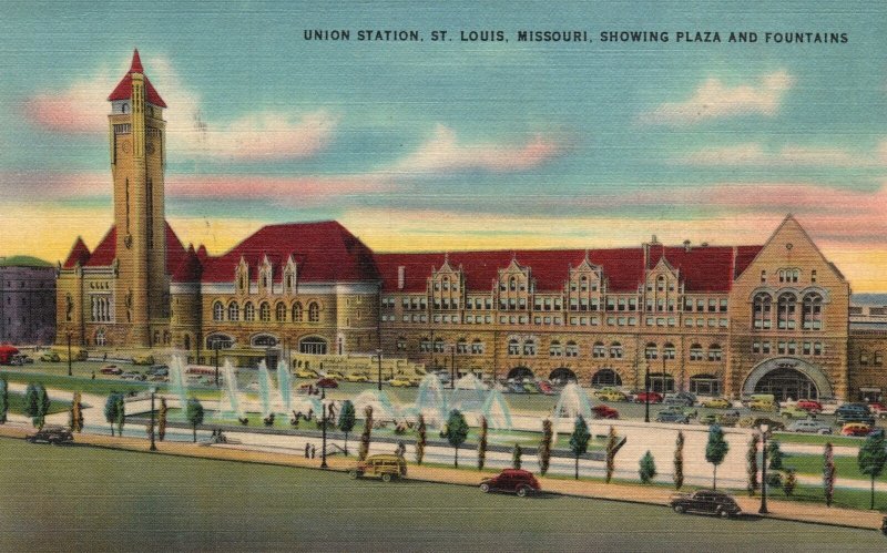 Vintage Postcard 1930's Union Station St. Louis Missouri Plaza and Fountains MO