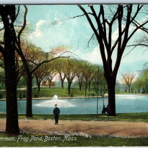 c1900s Boston, Mass Boston Common Park Frog Pond Crowd Fountain Postcard MA A211