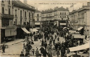 CPA AK SABLE - La Place de la Mairie un jour de Marché (299586)