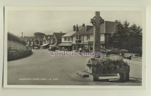 iw0142 - Isle of Wight - War Memorial on Sandown Rd. Lake, c1950/60 - postcard 