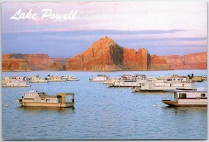 VINTAGE CONTINENTAL SIZE POSTCARD WAHWEAP BAY AT LAKE POWELL ARIZONA / UTAH