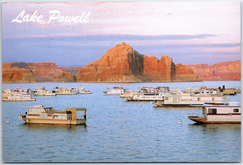 VINTAGE CONTINENTAL SIZE POSTCARD WAHWEAP BAY AT LAKE POWELL ARIZONA / UTAH