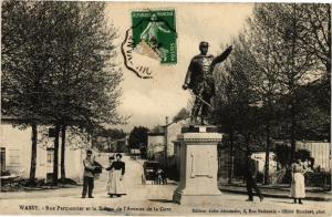 CPA Wassy - Rue Parmentier et la Statue de l'Avenue de la Gare (270255)