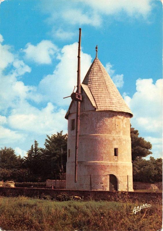 BG5665  l ile d oleron le moulin de la bree  windmill   france 