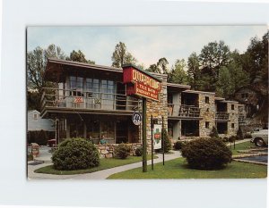 Postcard Cooper Court Gatlinburg Tennessee USA