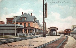 B. & M. TRAIN DEPOT RAILROAD STATION ST. JOHNSBURY VERMONT POSTCARD 1907