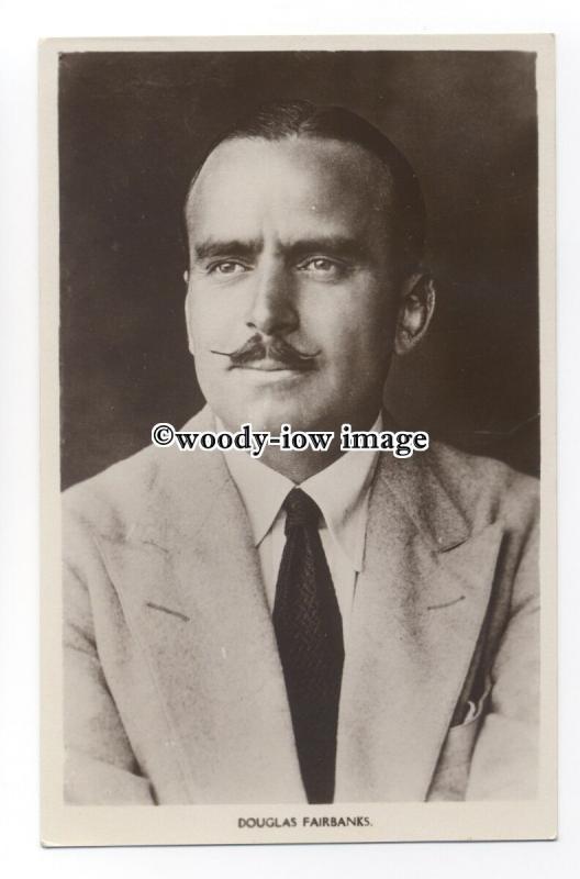 b3841 - Film Actor - Douglas Fairbanks - postcard - Picturegoer 126