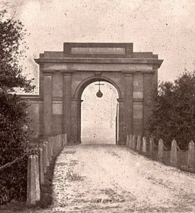 1930s MANCHESTER U.K. HEATON PARK GRAND ENTRANCE PHOTO RPPC POSTCARD  43-140