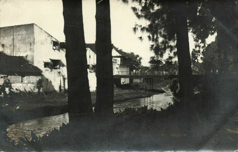 indonesia, JAVA SURAKARTA SOLO, Partial View with Bridge (1930s) RPPC Postcard